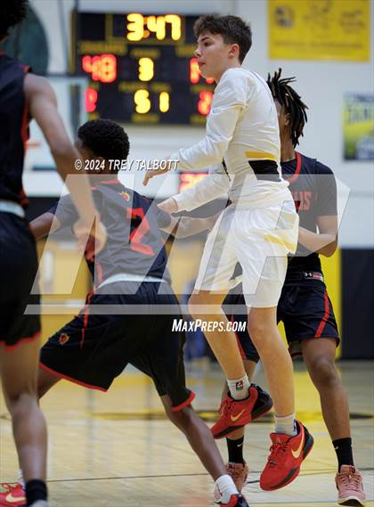 Thumbnail 1 in Vertus @ Honeoye Falls-Lima photogallery.