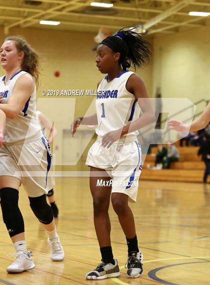 Thumbnail 2 in Sacred Heart Academy vs. Mount St. Mary Academy (MMHSAA Class A Final) photogallery.