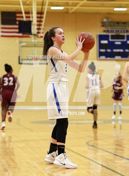 Thumbnail 3 in Sacred Heart Academy vs. Mount St. Mary Academy (MMHSAA Class A Final) photogallery.