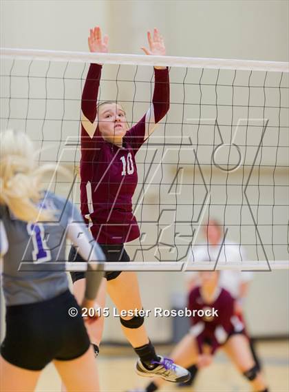 Thumbnail 1 in Devine vs. Boerne (UIL 4A Regional Quarterfinal) photogallery.