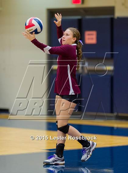 Thumbnail 3 in Devine vs. Boerne (UIL 4A Regional Quarterfinal) photogallery.