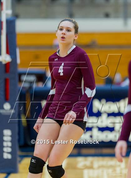 Thumbnail 3 in Devine vs. Boerne (UIL 4A Regional Quarterfinal) photogallery.
