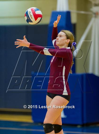 Thumbnail 3 in Devine vs. Boerne (UIL 4A Regional Quarterfinal) photogallery.