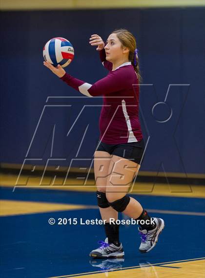 Thumbnail 2 in Devine vs. Boerne (UIL 4A Regional Quarterfinal) photogallery.