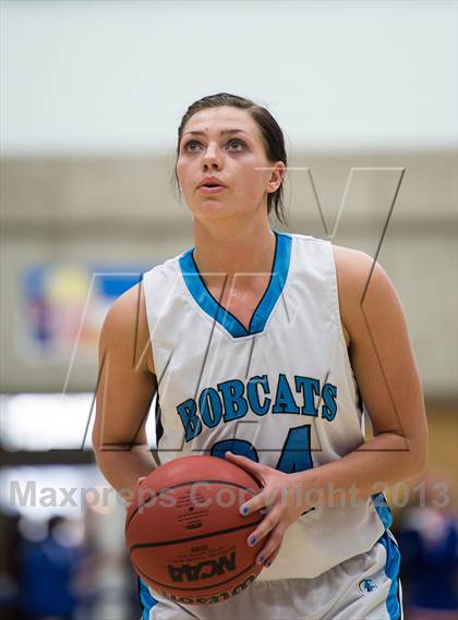 Thumbnail 1 in Sky View vs. Timpview (UHSAA 4A Semifinal) photogallery.