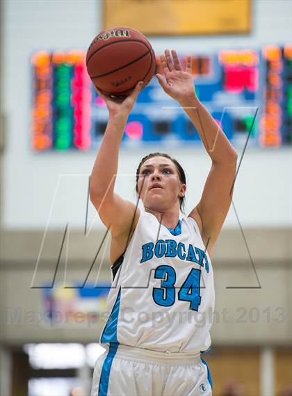 Thumbnail 2 in Sky View vs. Timpview (UHSAA 4A Semifinal) photogallery.