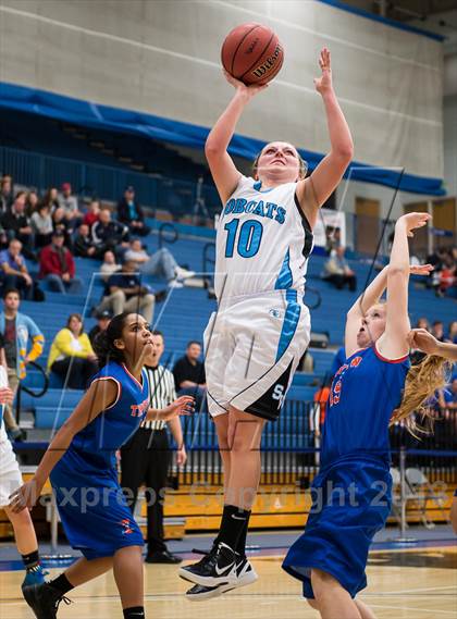 Thumbnail 1 in Sky View vs. Timpview (UHSAA 4A Semifinal) photogallery.