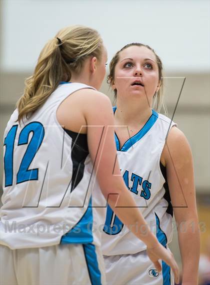 Thumbnail 3 in Sky View vs. Timpview (UHSAA 4A Semifinal) photogallery.