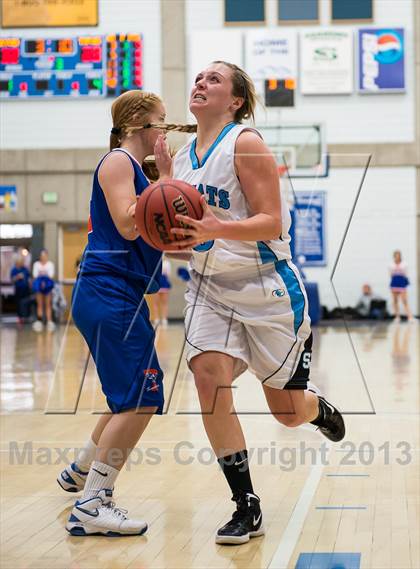 Thumbnail 3 in Sky View vs. Timpview (UHSAA 4A Semifinal) photogallery.