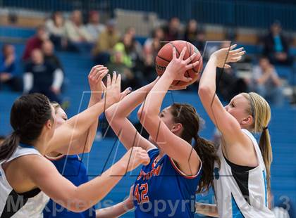 Thumbnail 1 in Sky View vs. Timpview (UHSAA 4A Semifinal) photogallery.