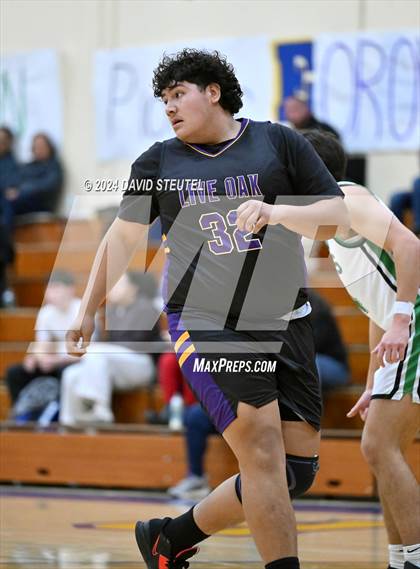 Thumbnail 2 in Live Oak vs. Dixon (Pierce Invitational) photogallery.
