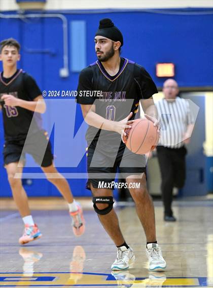 Thumbnail 2 in Live Oak vs. Dixon (Pierce Invitational) photogallery.