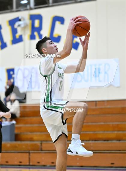 Thumbnail 2 in Live Oak vs. Dixon (Pierce Invitational) photogallery.