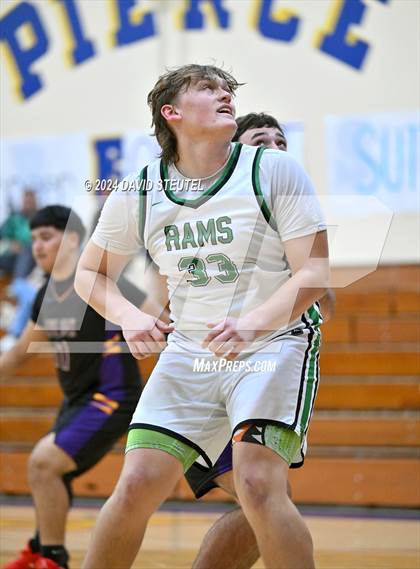 Thumbnail 2 in Live Oak vs. Dixon (Pierce Invitational) photogallery.