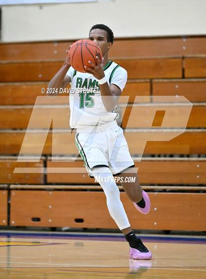 Thumbnail 1 in Live Oak vs. Dixon (Pierce Invitational) photogallery.