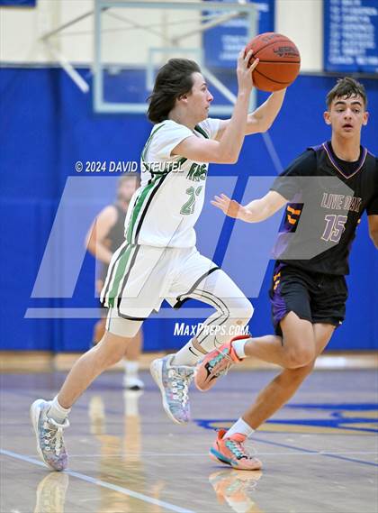 Thumbnail 1 in Live Oak vs. Dixon (Pierce Invitational) photogallery.