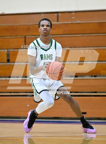 Thumbnail 2 in Live Oak vs. Dixon (Pierce Invitational) photogallery.