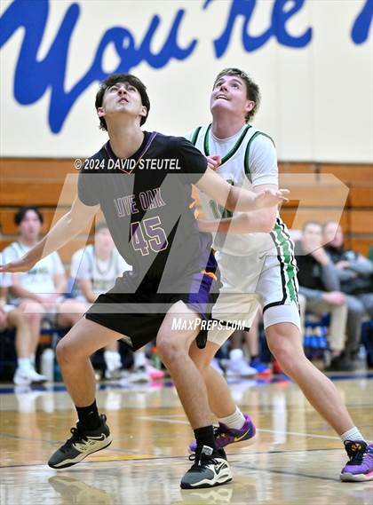 Thumbnail 3 in Live Oak vs. Dixon (Pierce Invitational) photogallery.