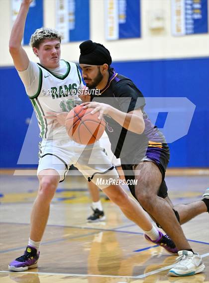 Thumbnail 3 in Live Oak vs. Dixon (Pierce Invitational) photogallery.