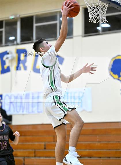 Thumbnail 3 in Live Oak vs. Dixon (Pierce Invitational) photogallery.