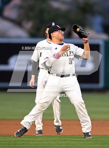 Thumbnail 1 in Mayfair vs. Calvary Chapel (Halo Classic) photogallery.