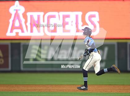Thumbnail 1 in Mayfair vs. Calvary Chapel (Halo Classic) photogallery.