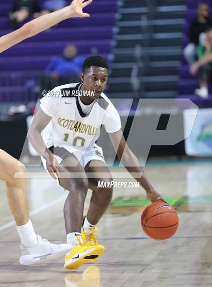 Thumbnail 3 in Archbishop Stepinac vs. Scotlandville (City of Palms Classic) photogallery.