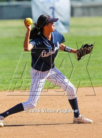 Thumbnail 3 in Chatsworth @ Saugus photogallery.