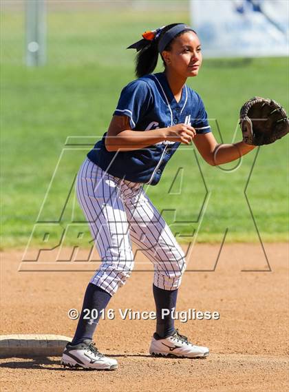 Thumbnail 3 in Chatsworth @ Saugus photogallery.