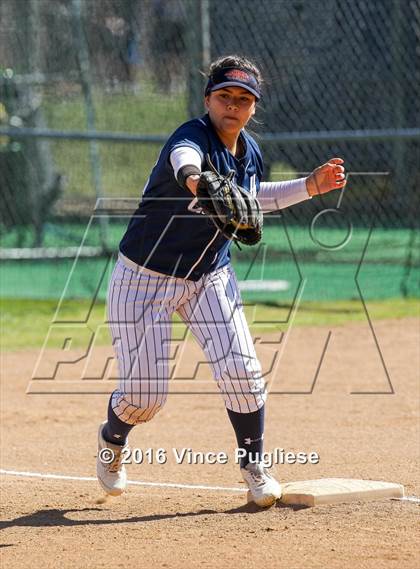 Thumbnail 3 in Chatsworth @ Saugus photogallery.