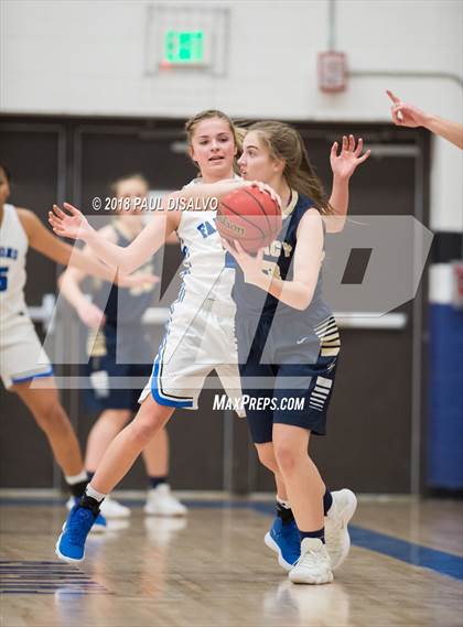 Thumbnail 2 in Highlands Ranch vs. Legacy (CHSAA 5A Sweet 16) photogallery.