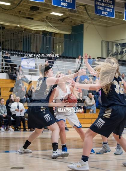 Thumbnail 2 in Highlands Ranch vs. Legacy (CHSAA 5A Sweet 16) photogallery.