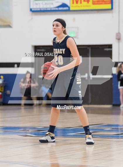 Thumbnail 3 in Highlands Ranch vs. Legacy (CHSAA 5A Sweet 16) photogallery.