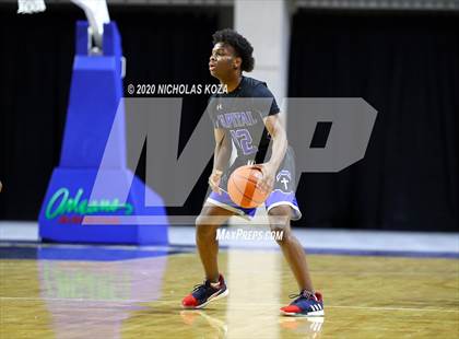 Thumbnail 2 in Desert Pines vs. Capital Christian (Tarkanian Classic) photogallery.