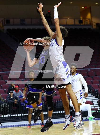 Thumbnail 2 in Desert Pines vs. Capital Christian (Tarkanian Classic) photogallery.