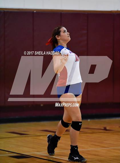 Thumbnail 2 in Largo vs Pinellas Park photogallery.