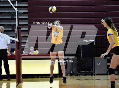 Thumbnail 3 in Largo vs Pinellas Park photogallery.