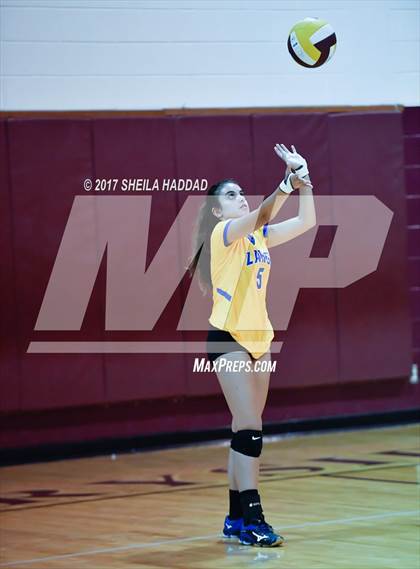 Thumbnail 3 in Largo vs Pinellas Park photogallery.