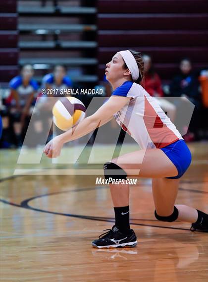 Thumbnail 1 in Largo vs Pinellas Park photogallery.