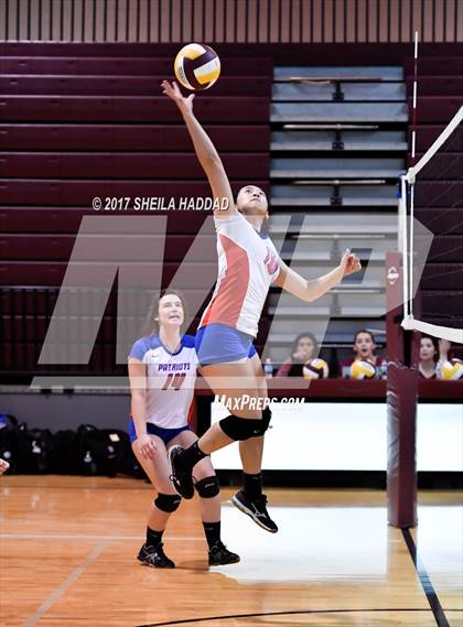 Thumbnail 2 in Largo vs Pinellas Park photogallery.