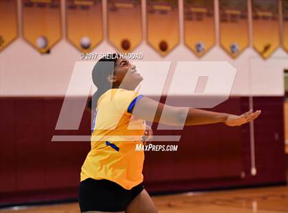 Thumbnail 1 in Largo vs Pinellas Park photogallery.