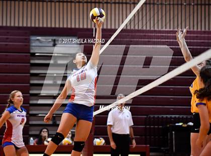 Thumbnail 2 in Largo vs Pinellas Park photogallery.