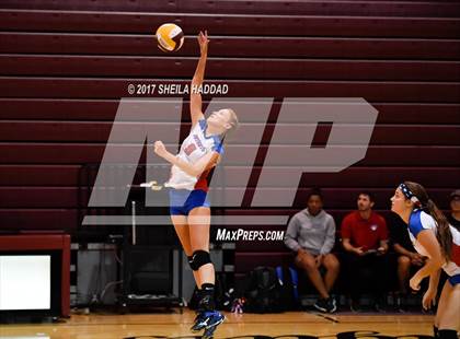 Thumbnail 2 in Largo vs Pinellas Park photogallery.