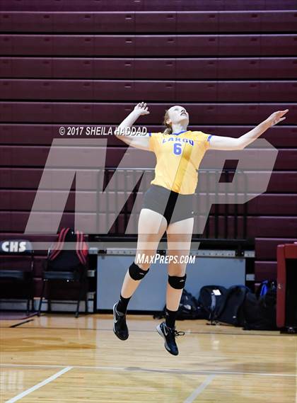Thumbnail 3 in Largo vs Pinellas Park photogallery.