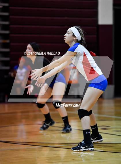 Thumbnail 2 in Largo vs Pinellas Park photogallery.