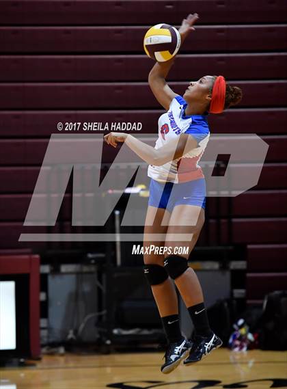 Thumbnail 2 in Largo vs Pinellas Park photogallery.