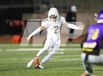 Thumbnail 2 in Soquel vs Jurupa Hills (CIF Div 4-AA State Final) photogallery.