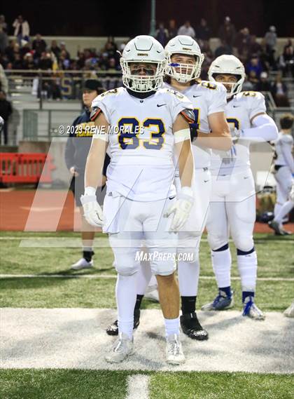 Thumbnail 2 in Soquel vs Jurupa Hills (CIF Div 4-AA State Final) photogallery.