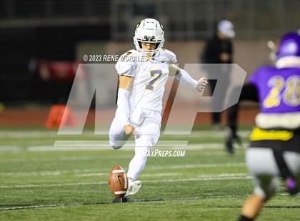 Thumbnail 1 in Soquel vs Jurupa Hills (CIF Div 4-AA State Final) photogallery.