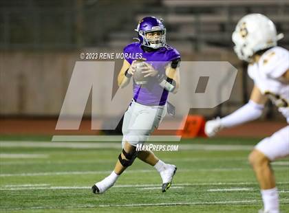 Thumbnail 2 in Soquel vs Jurupa Hills (CIF Div 4-AA State Final) photogallery.